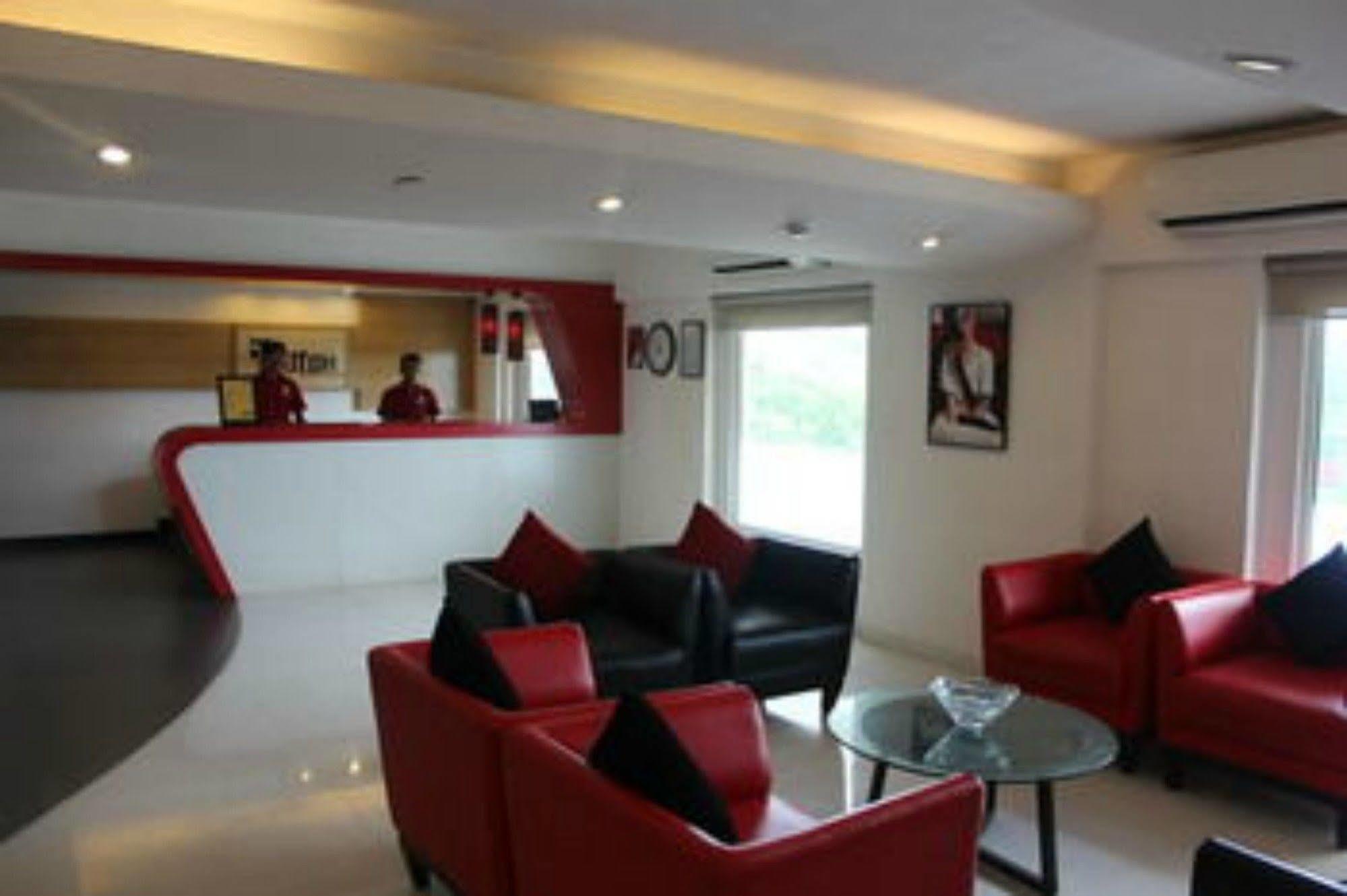Red Fox By Lemon Tree Hotels, Jaipur Bagian luar foto