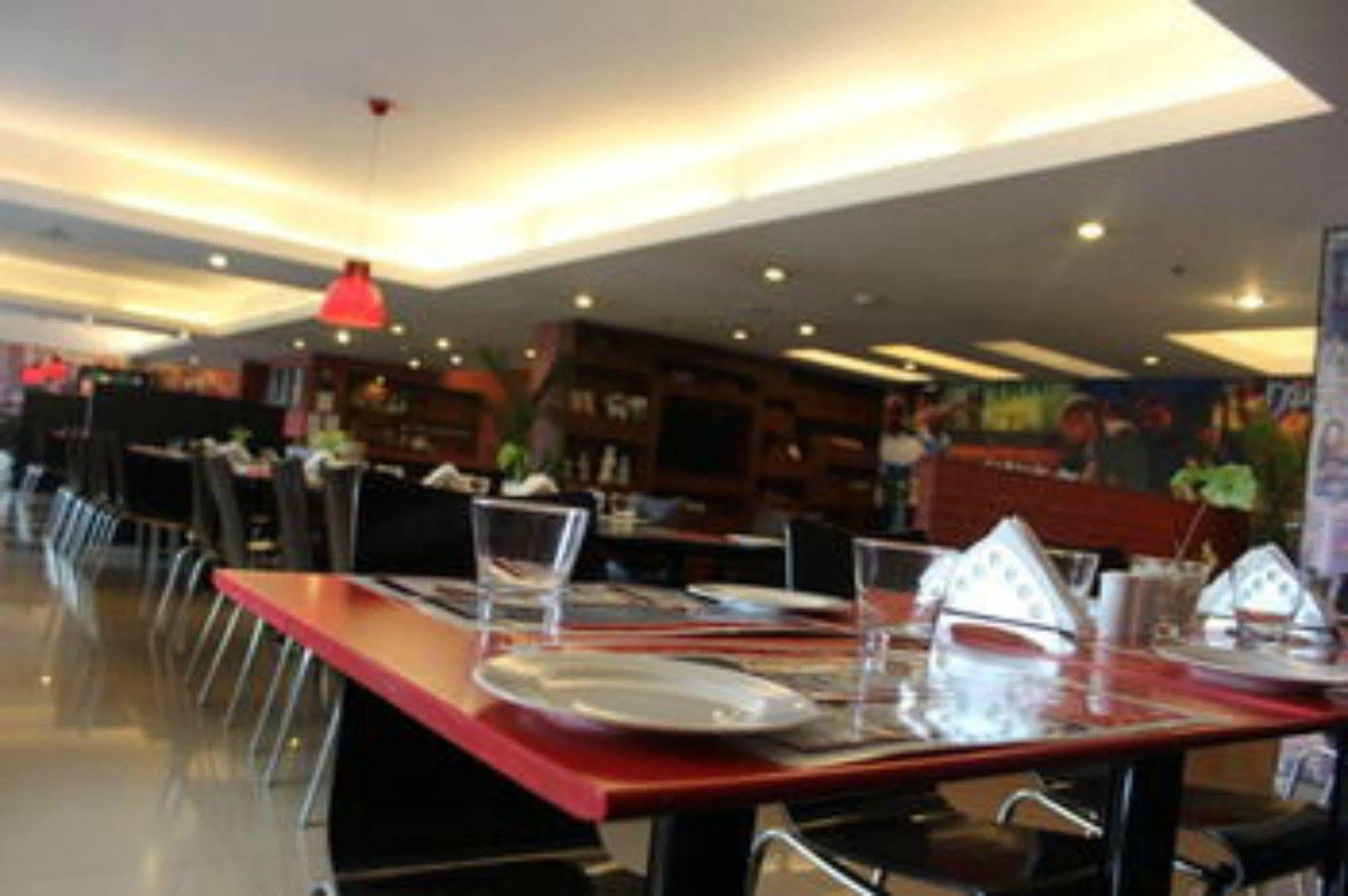 Red Fox By Lemon Tree Hotels, Jaipur Bagian luar foto
